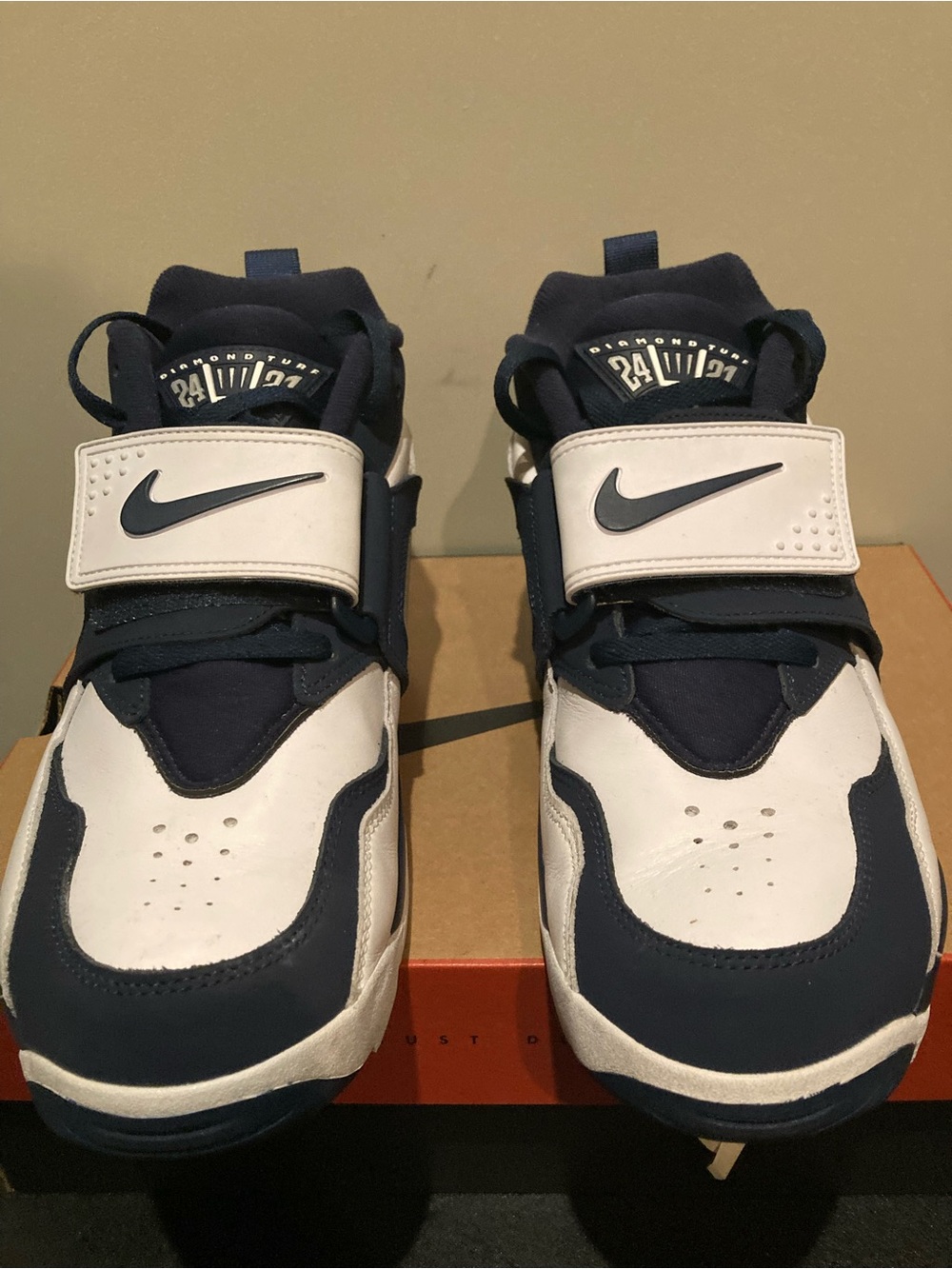 Nike Kids Navy and White Hook-and-Loop Athletic Sneakers